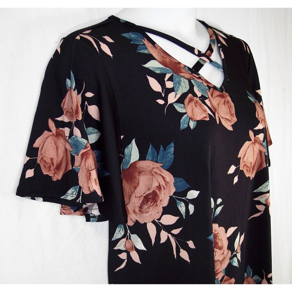 NEW Avenue 22/24 Floral Asymmetrical Short Flutter Sleeves Top - Picture 8 of 14